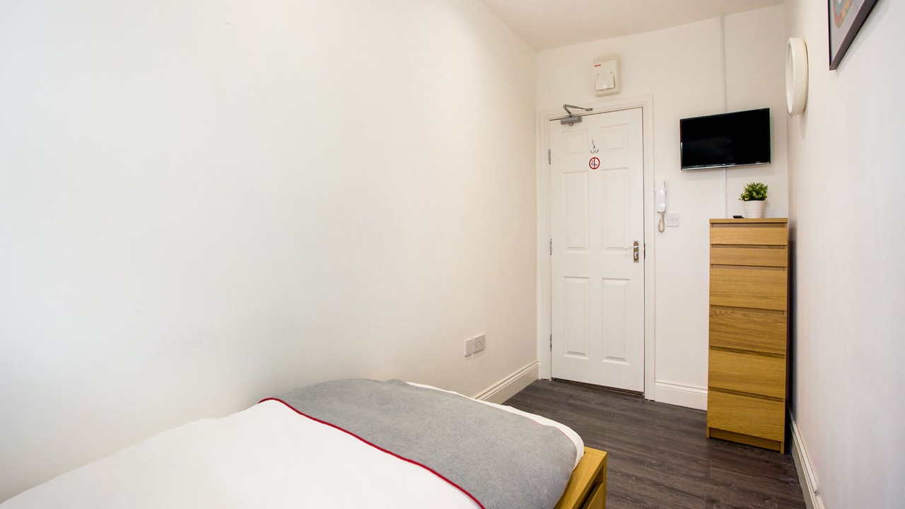 Photo of Bedroom in Southall Broadway