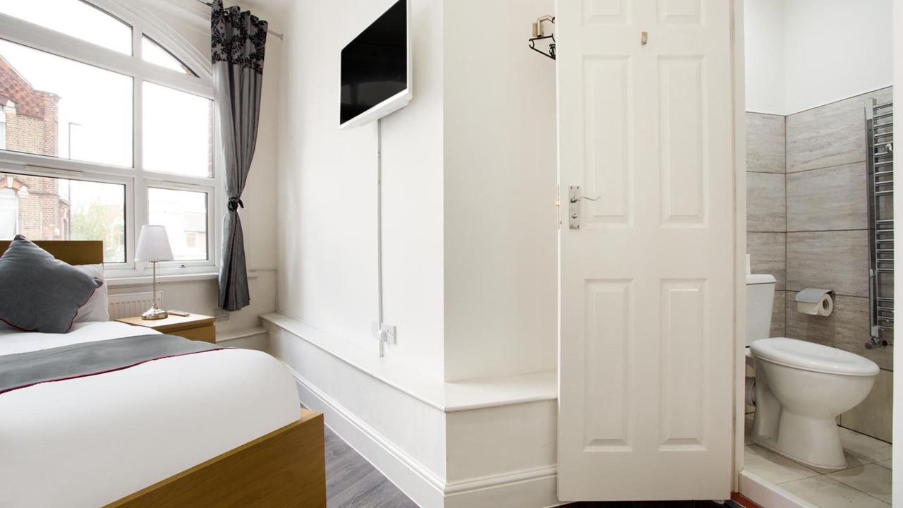 Photo of Bathroom in Southall Broadway