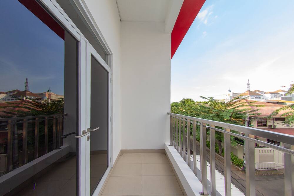 Photo of Patio Balcony in Tanjung Duren Utara