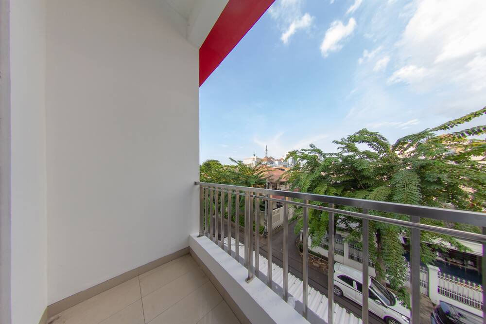 Photo of Patio Balcony in Tanjung Duren Utara