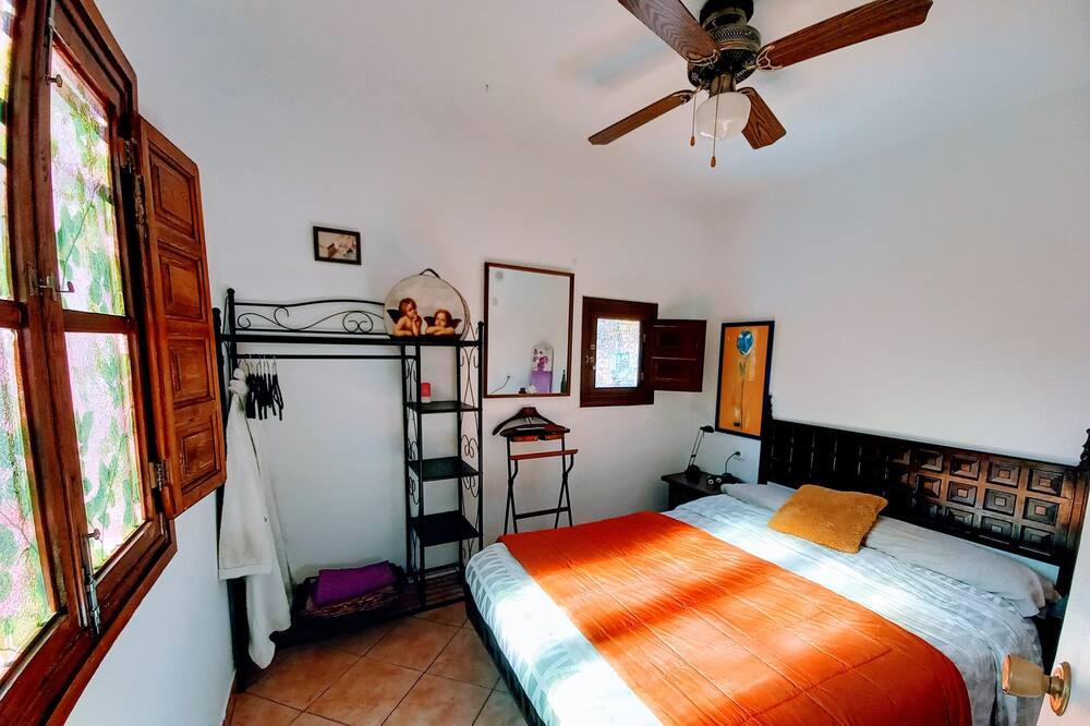 Photo of Bedroom in Masllorens