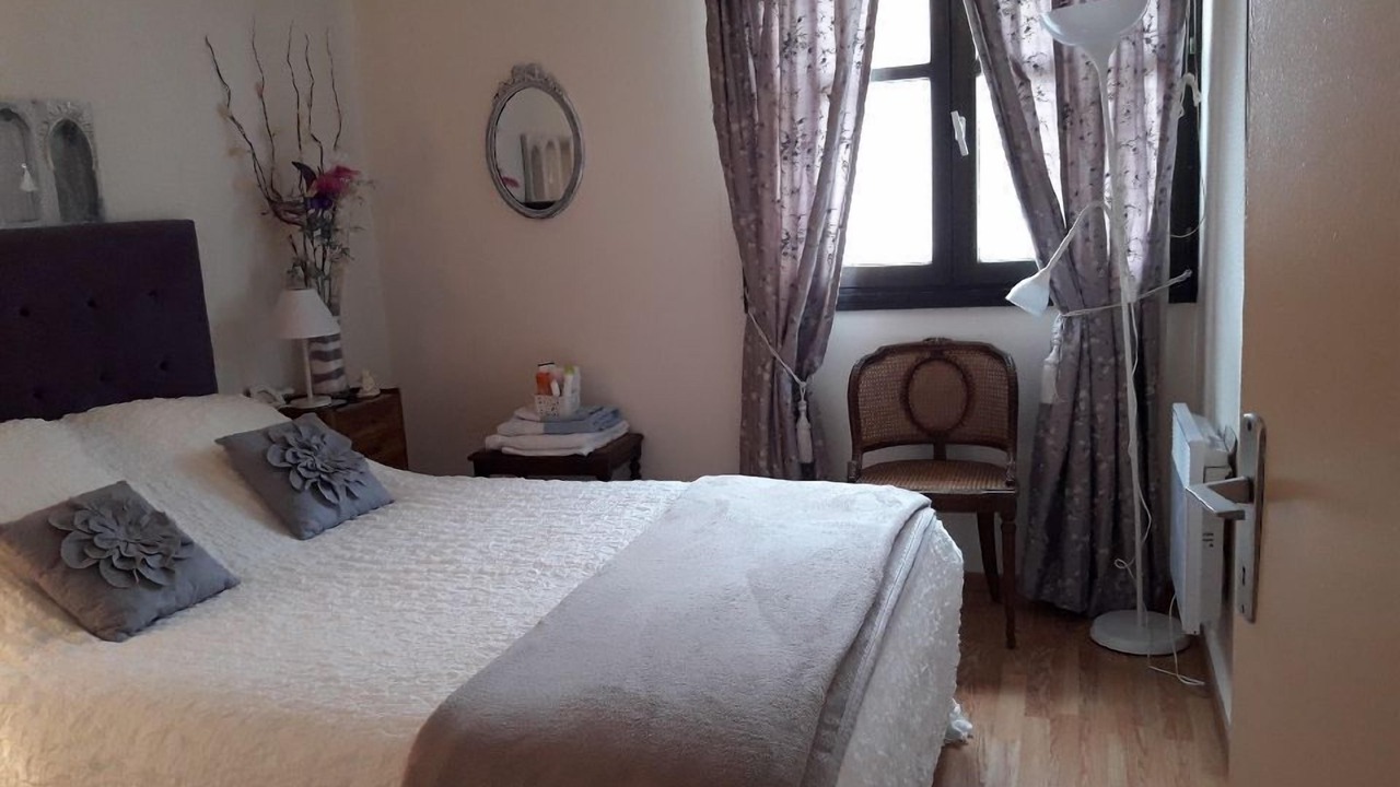 Photo of Bedroom in Voisins-le-Bretonneux