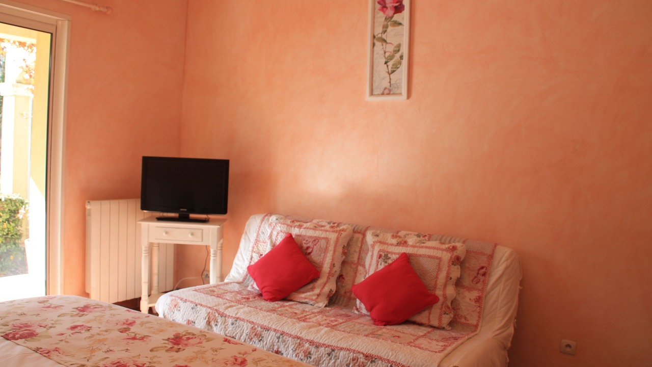 Photo of Bedroom in Tourves