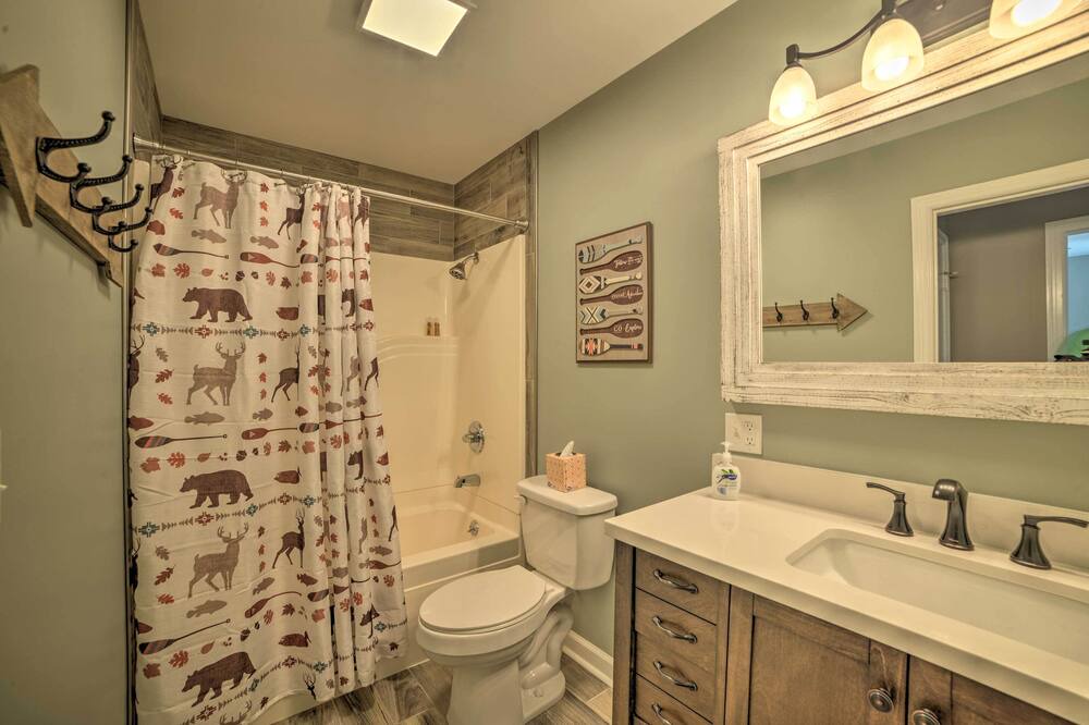 Photo of Bathroom in Grand Rivers