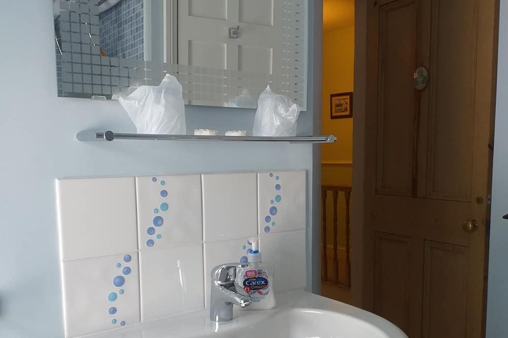 Photo of Bathroom in Blaenavon