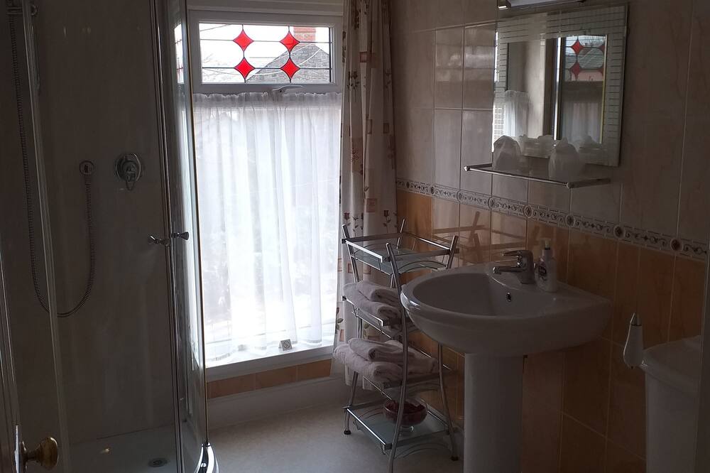 Photo of Bathroom in Blaenavon