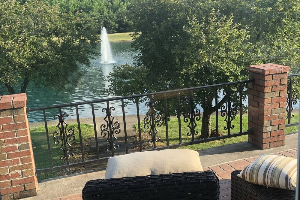 Photo of Patio Balcony in Sullivan
