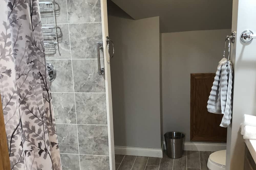 Photo of Bathroom in Sullivan