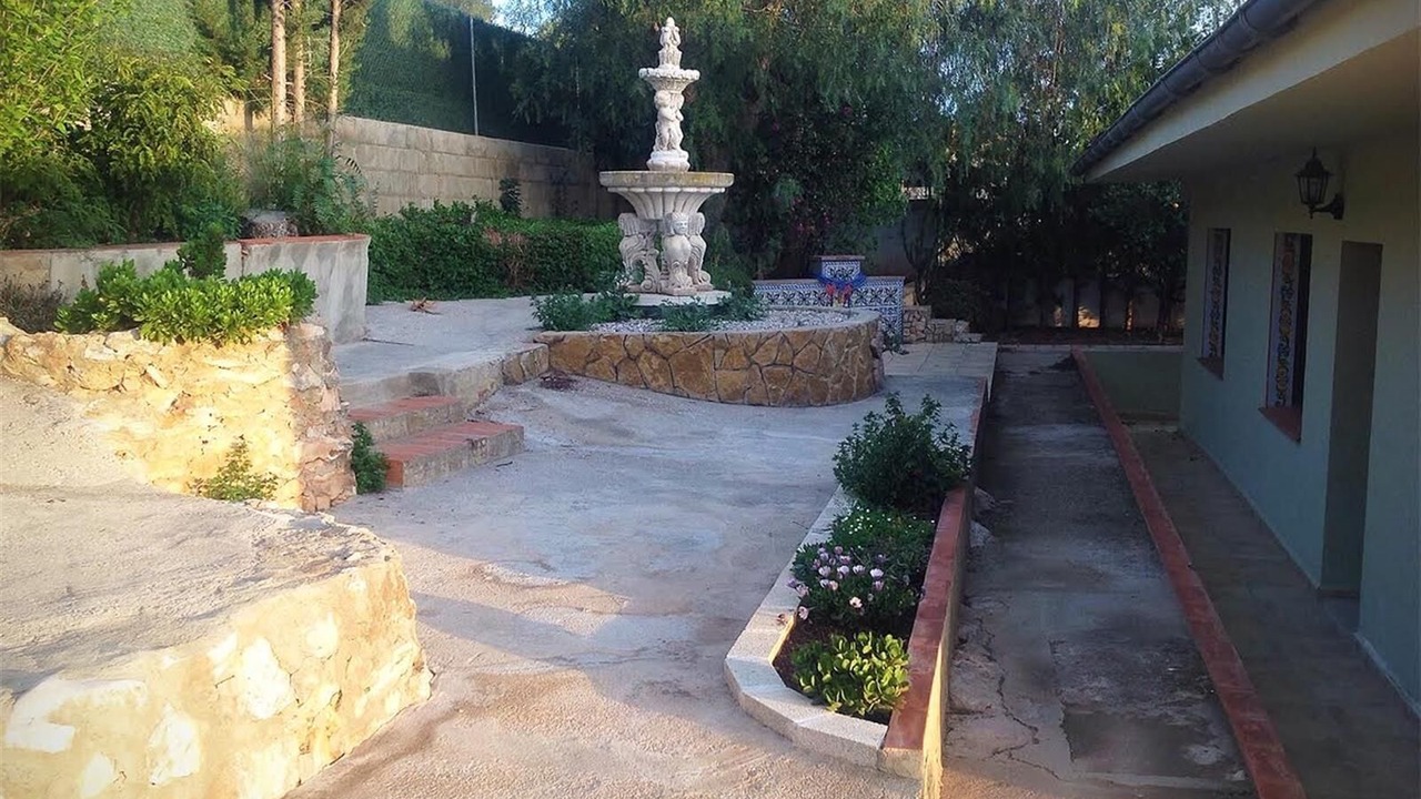 Photo of Outdoor in Montroi