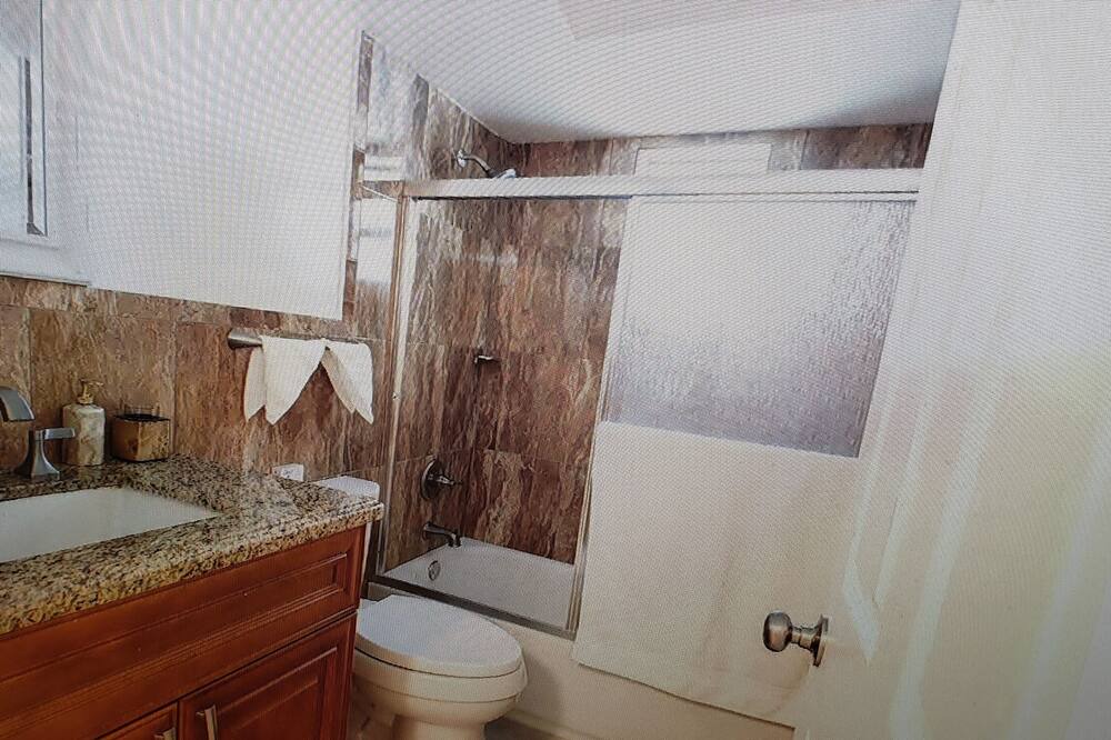 Photo of Bathroom in Riviera Beach