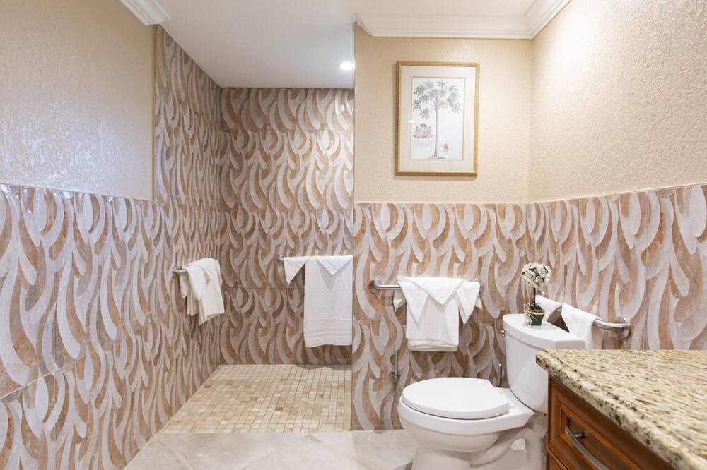 Photo of Bathroom in Riviera Beach