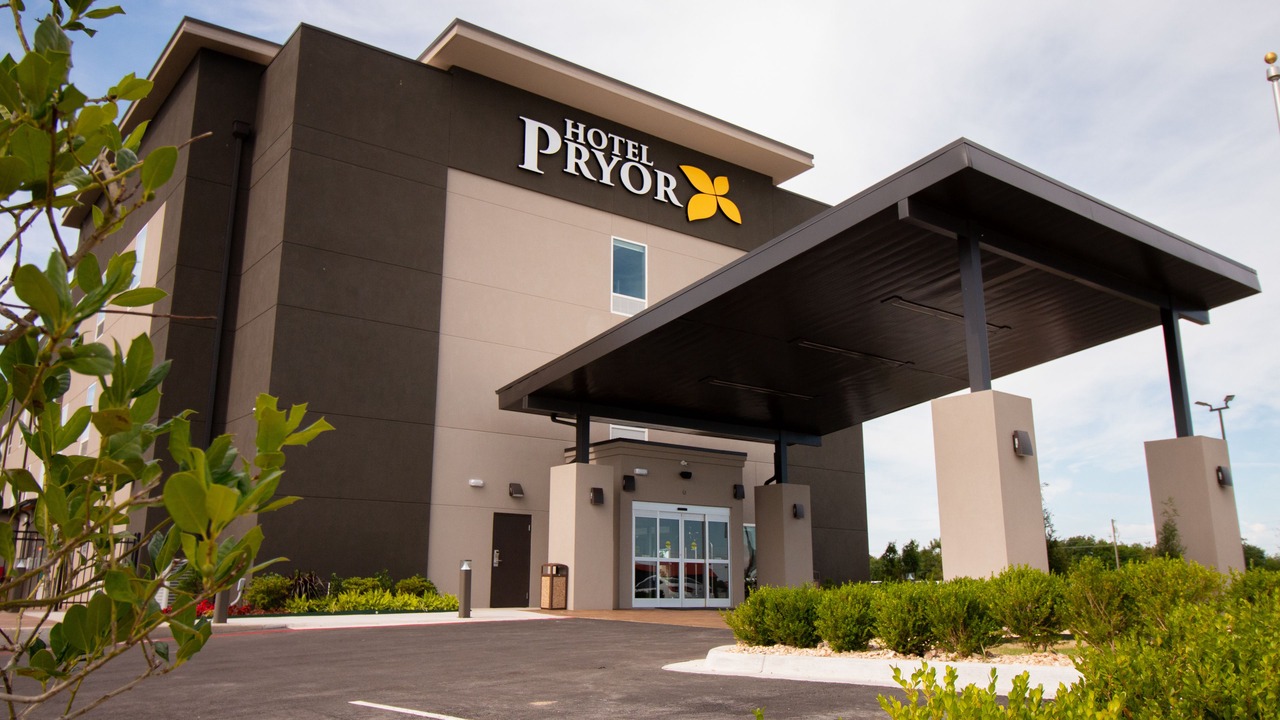 Photo of Buildings in Pryor