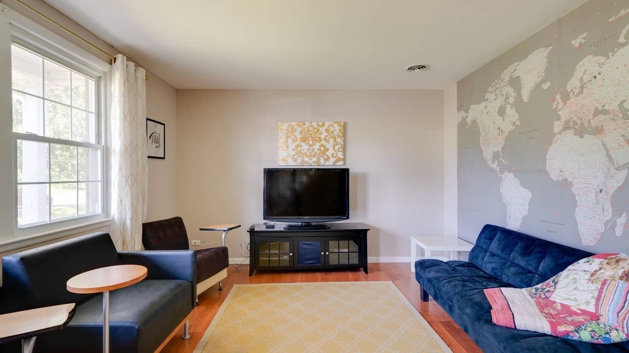 Photo of Livingroom in Hickory Bend