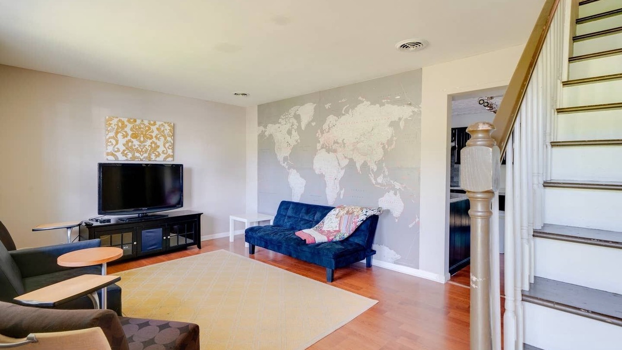 Photo of Livingroom in Hickory Bend