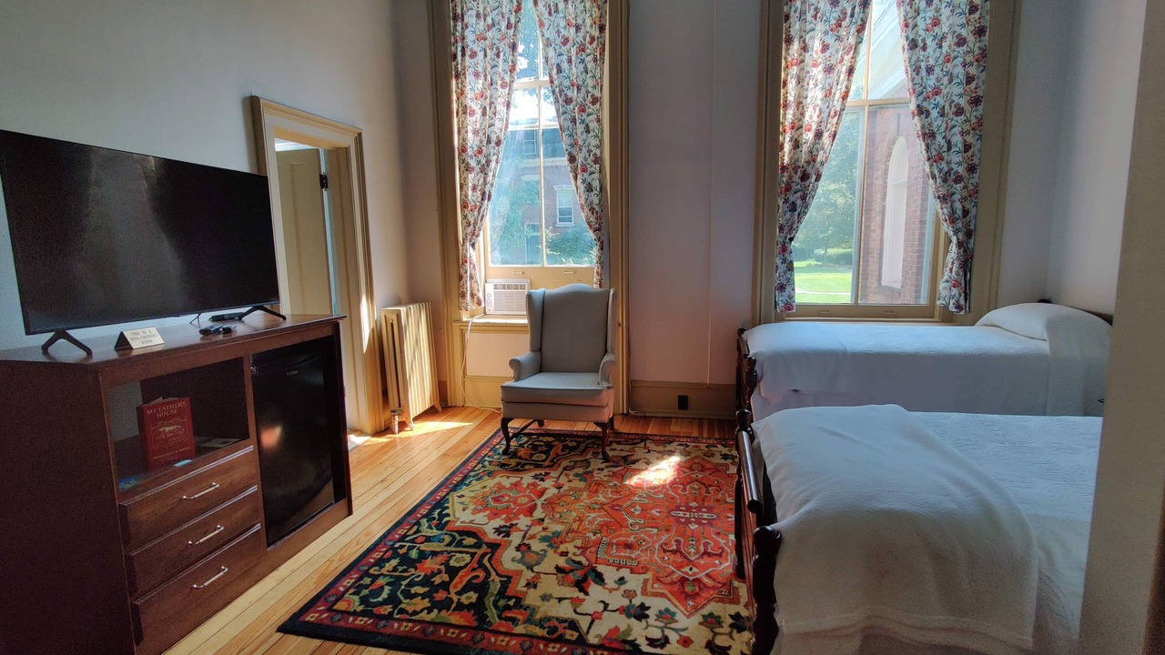 Photo of Bedroom in Oneida