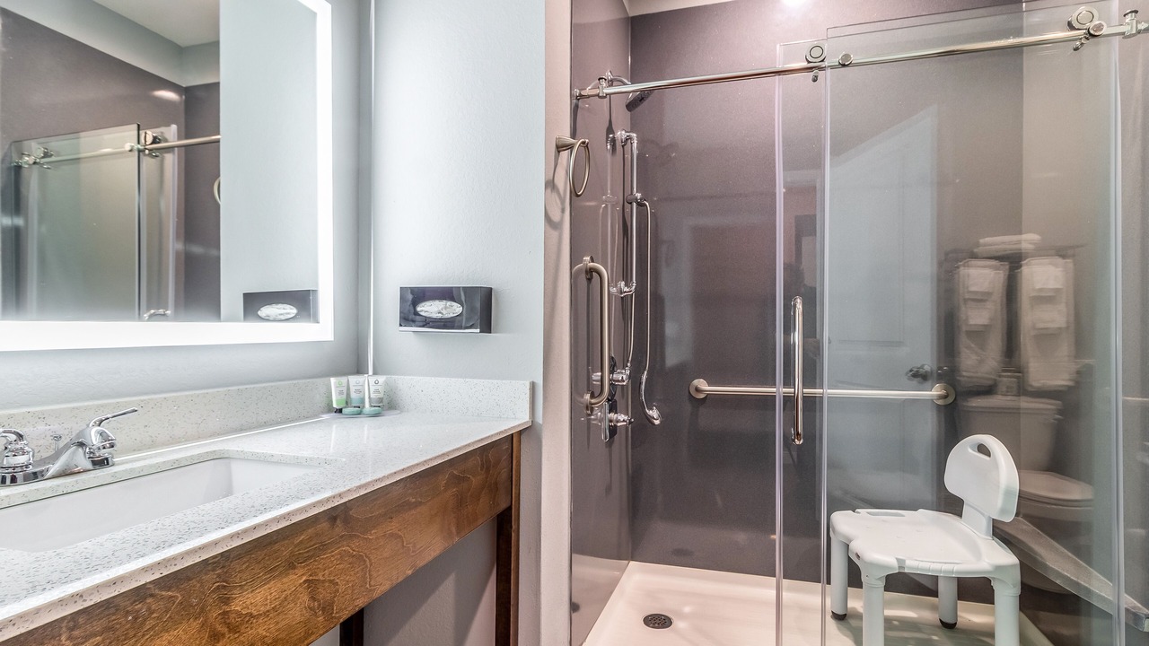 Photo of Bathroom in Bammel