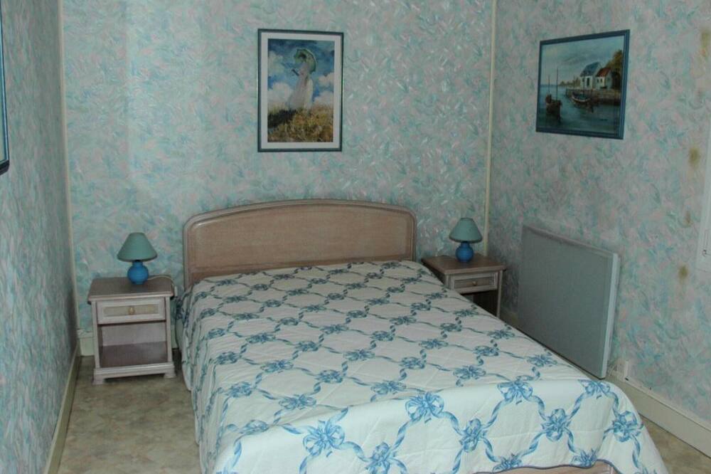 Photo of Bedroom in Huisseau-sur-Cosson