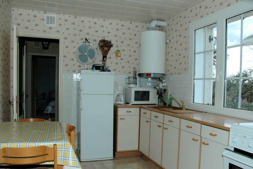 Photo of Kitchen in Huisseau-sur-Cosson