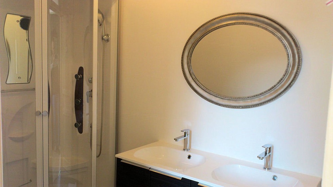 Photo of Bathroom in Roye