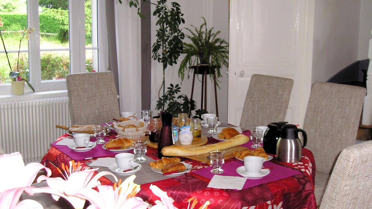 Photo of Others in Roye