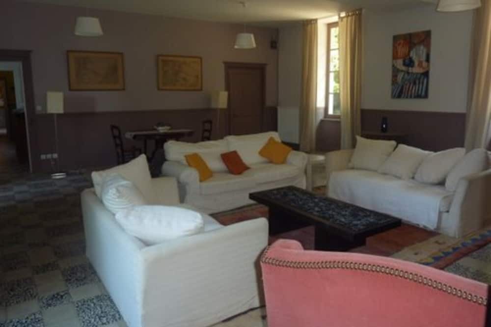 Photo of Livingroom in Marchenoir