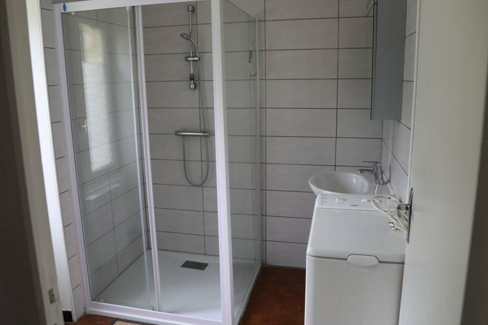 Photo of Bathroom in Sasnieres