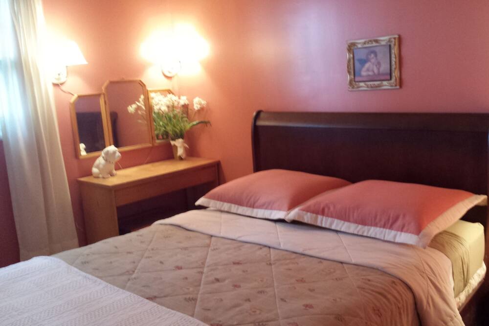 Photo of Bedroom in Saint-Nicolas