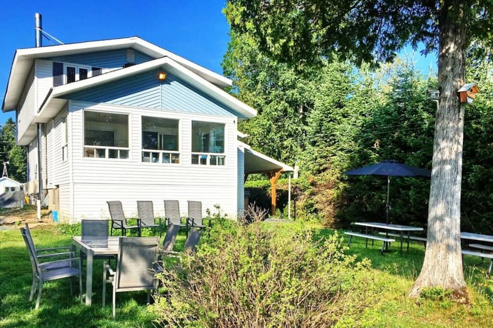 Photo of Outdoor in Sainte-Aurelie