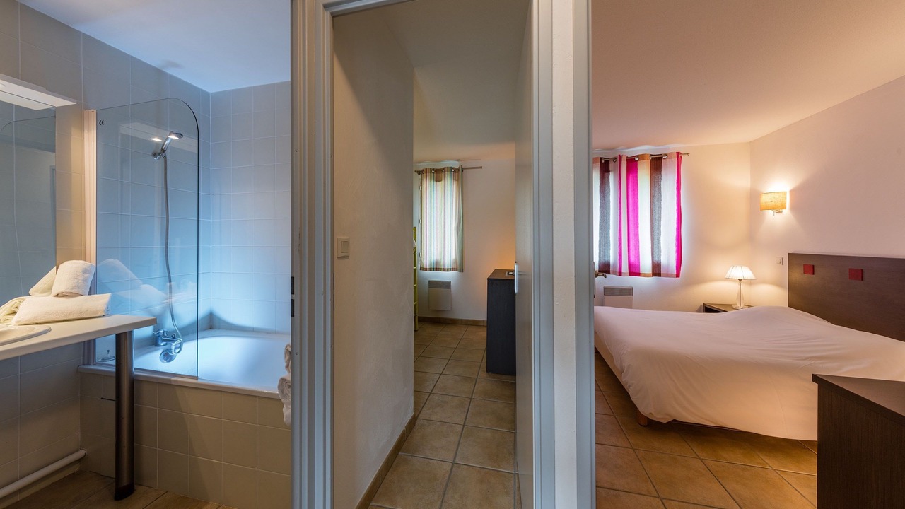 Photo of Others in Nerac