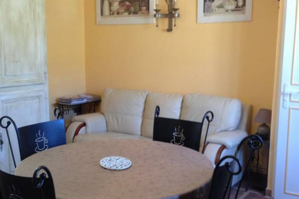 Photo of Livingroom in Ange