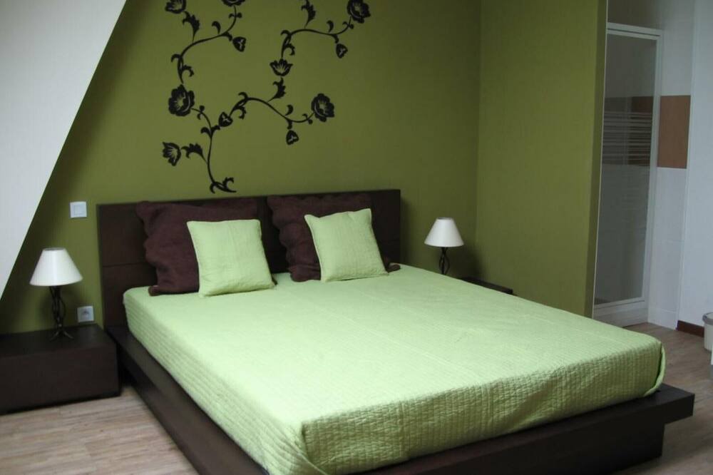 Photo of Bedroom in Averdon