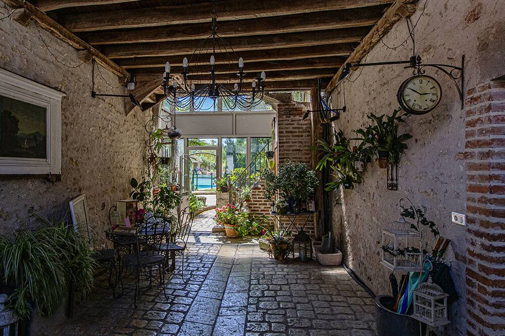 Photo of Outdoor in Thoury