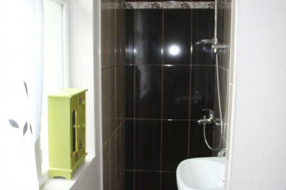 Photo of Bathroom in Thoury