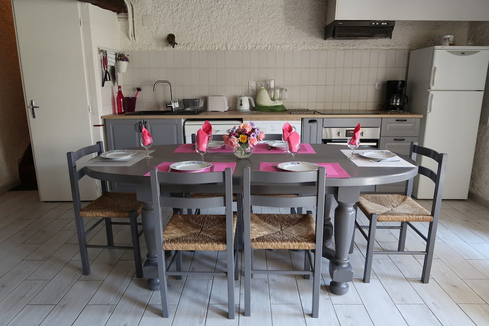 Photo of Kitchen in Cazaux-Frechet-Aneran-Camors