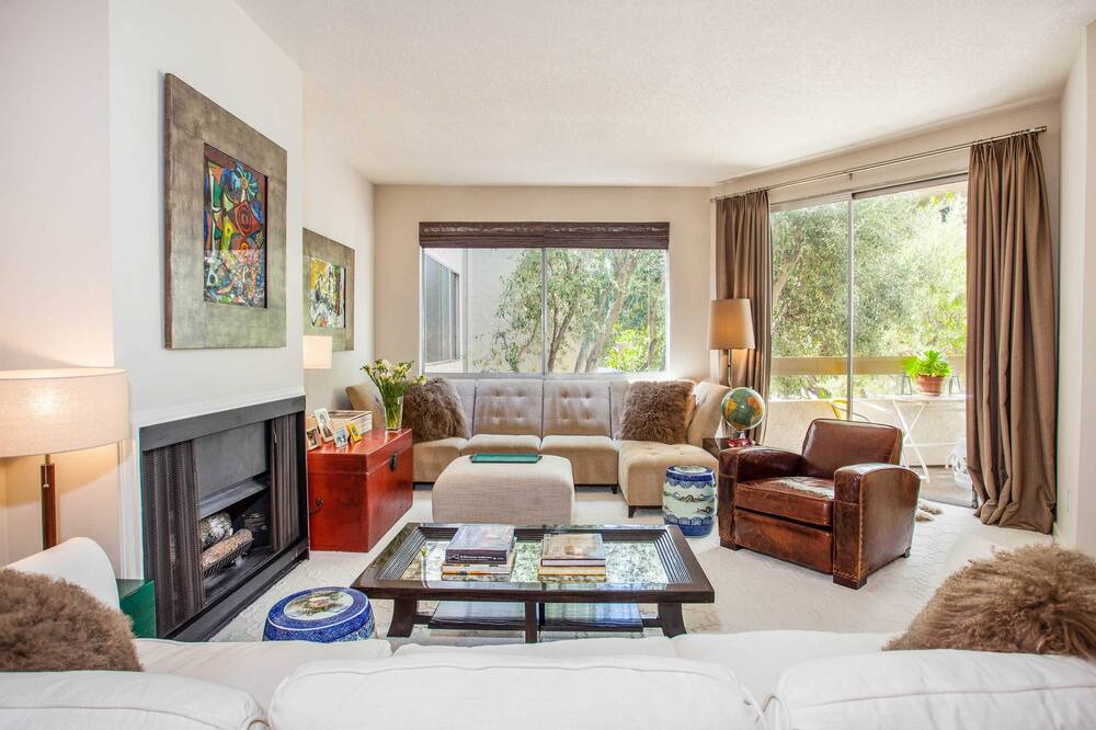 Photo of Livingroom in Norma Triangle