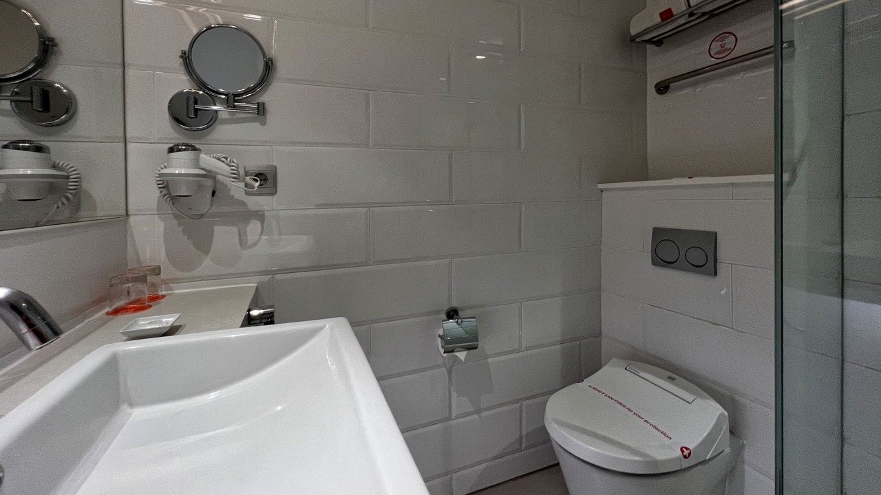 Photo of Bathroom in Laweyan