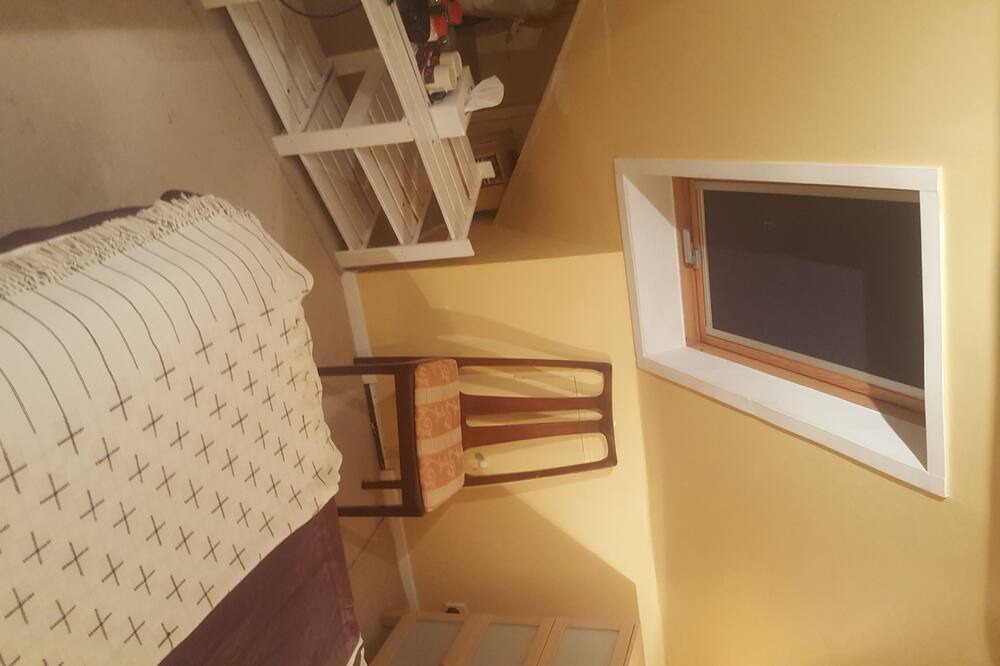Photo of Bedroom in Norbury