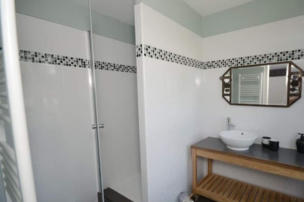 Photo of Bathroom in Toeufles