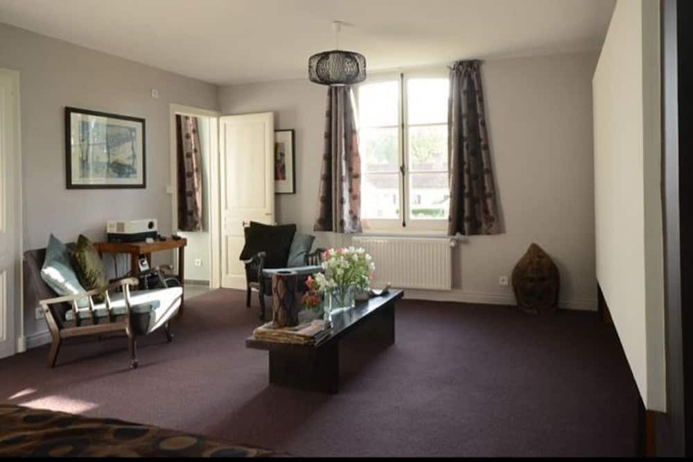 Photo of Livingroom in Toeufles