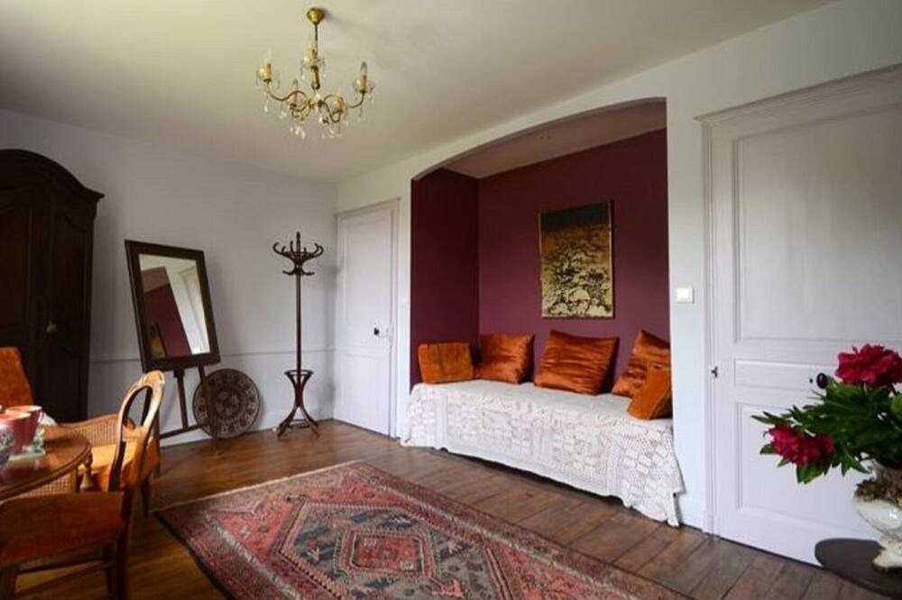 Photo of Livingroom in Toeufles