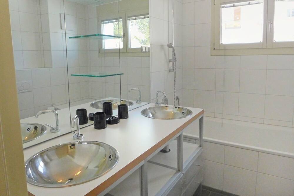 Photo of Bathroom in Samedan