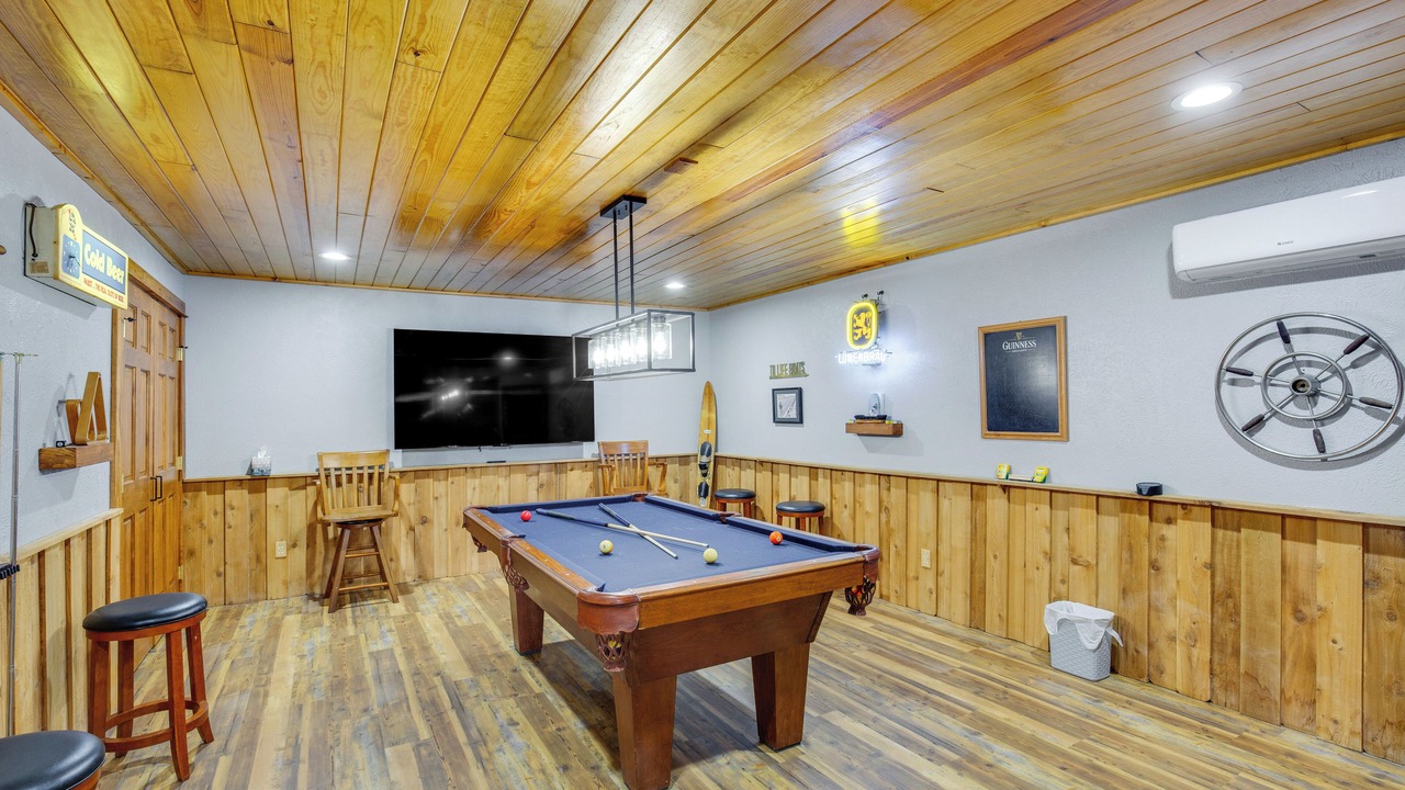 Photo of Bedroom in Gun Barrel City