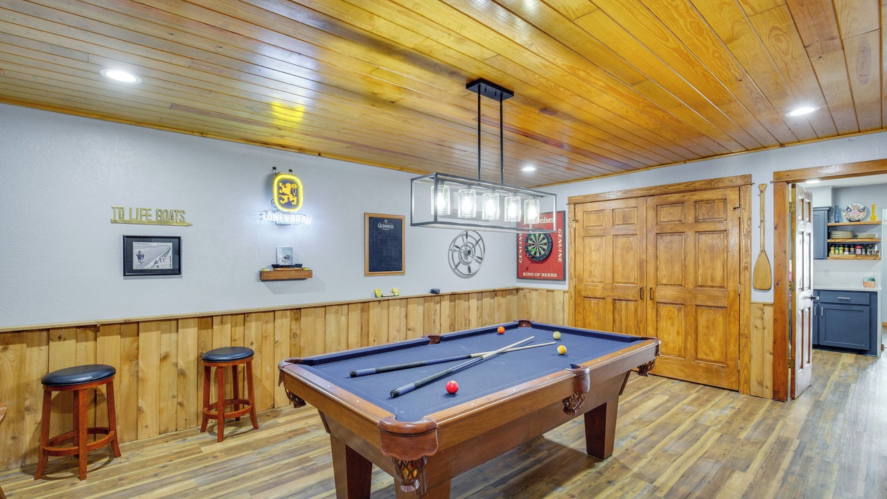 Photo of Bedroom in Gun Barrel City