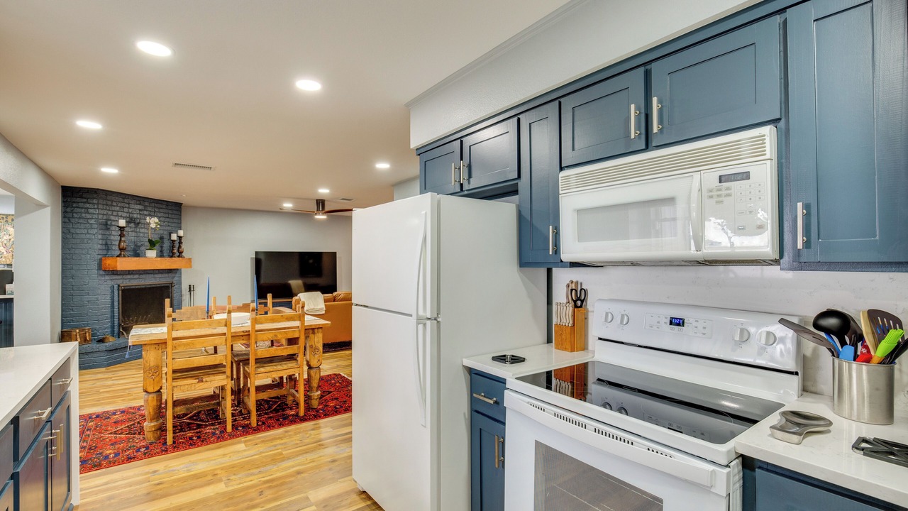 Photo of Kitchen in Gun Barrel City