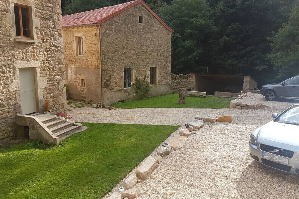 Photo of Outdoor in Egliseneuve-des-Liards