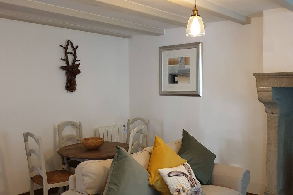 Photo of Livingroom in Egliseneuve-des-Liards