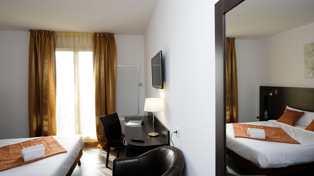 Photo of Others in Epernon