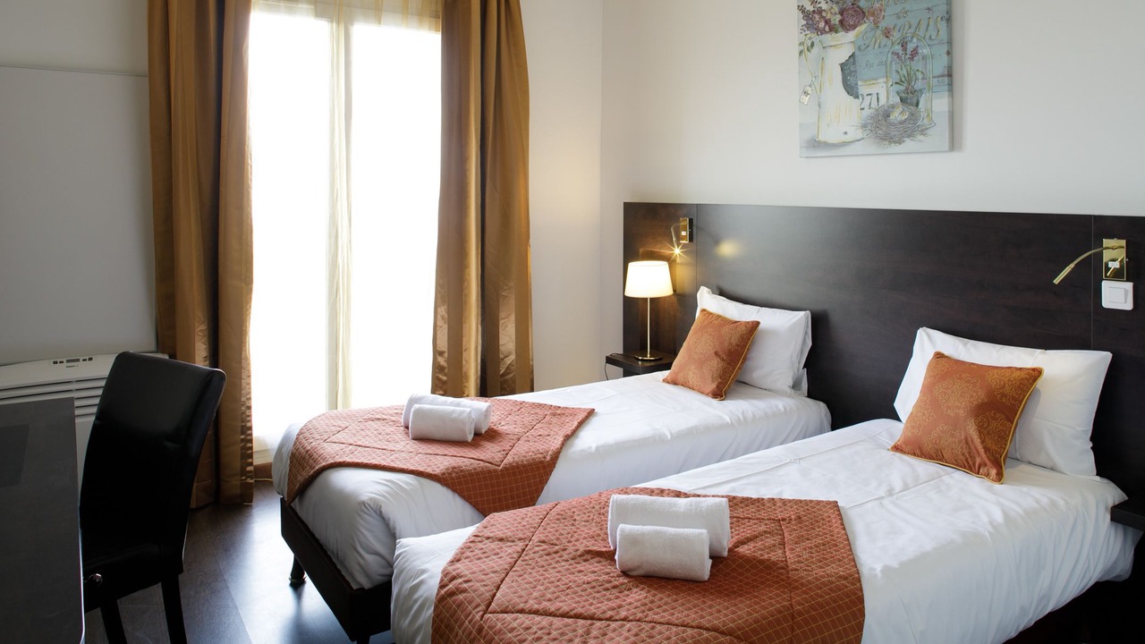 Photo of Bedroom in Epernon