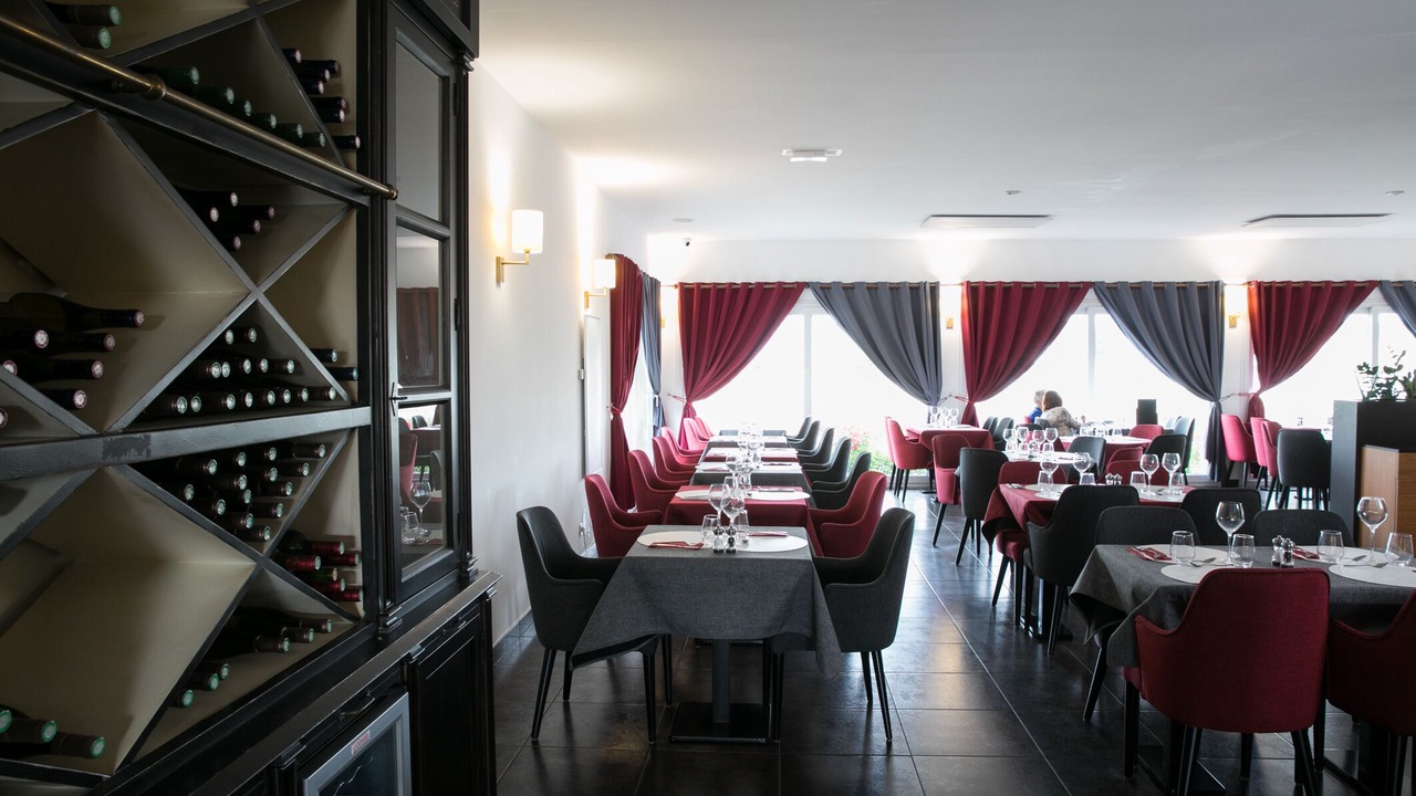 Photo of Others in Epernon