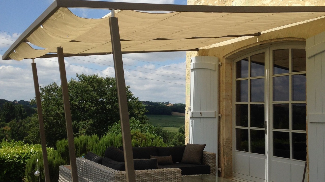 Photo of Patio Balcony in Biran
